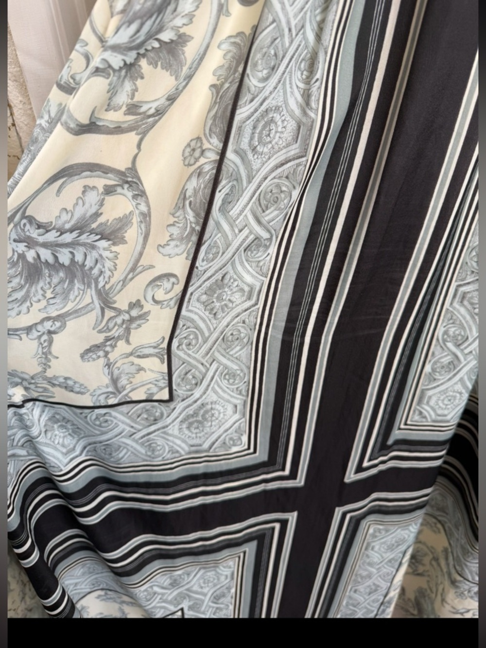 Vince Camuto Black Gray Cream Maxi Dress Sz(4) - Picture 3 of 4